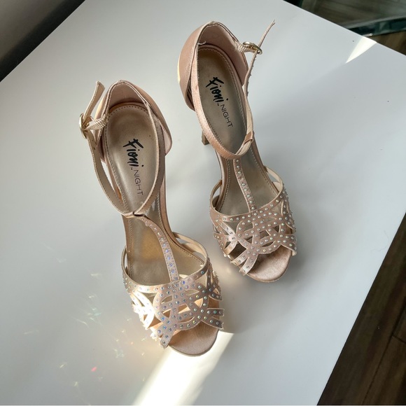 Rose gold sparkly heels - Picture 3 of 6